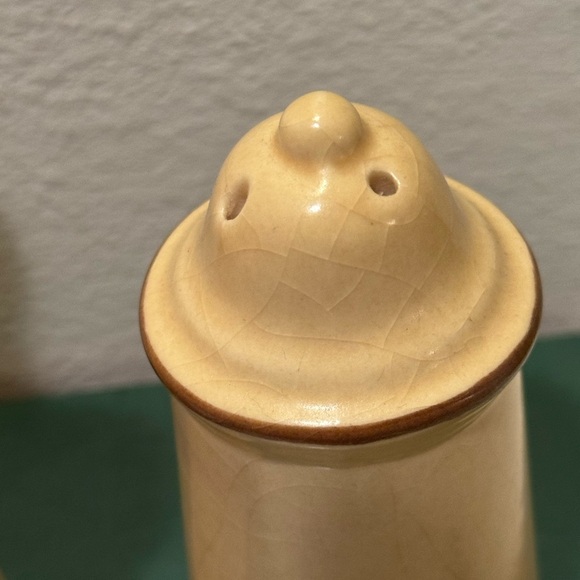 Vintage Pfaltzgraff Salt and Pepper Shakers Village Pattern - Picture 8 of 10